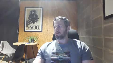 shad0w_hunter online show from December 19, 2024, 11:46 pm