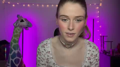 shadebabe online show from February 4, 2025, 4:48 am