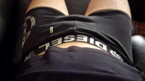 shado_ich online show from June 5, 2026, 10:43 am