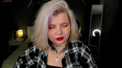 Lana online show from November 8, 2025, 8:14 am