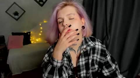 Lana online show from November 28, 2025, 2:36 am