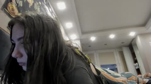 shadow_raffi online show from December 28, 2024, 1:38 pm