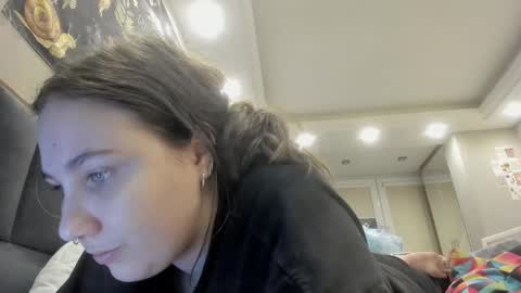 shadow_raffi online show from February 17, 2025, 1:58 am