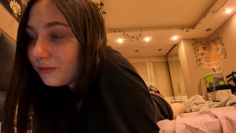 shadow_raffi online show from September 28, 2025, 2:39 am