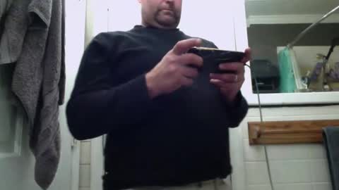 Snapshot of shadystl chatting on December 12, 2024, 8:57 am shadystl online show from December 12, 2024, 8:57 am