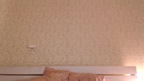 Mila online show from January 22, 2025, 8:07 am