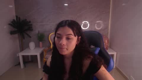 Shalon  online show from March 8, 2025, 1:25 pm