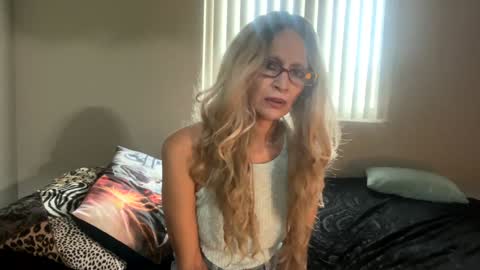 Shaman Woman online show from December 22, 2024, 4:27 pm