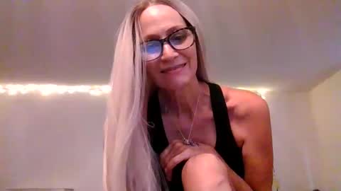 Shaman Woman online show from October 6, 2025, 4:26 pm