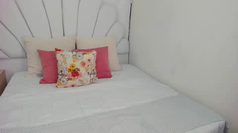 Snapshot of shamara_thomson chatting on October 17, 2025, 10:45 pm Shamara Thomson online show from October 17, 2025, 10:45 pm