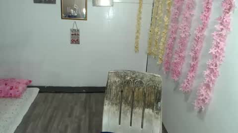 Snapshot of shamcysupsup chatting on January 24, 2025, 12:41 pm Shamcy online show from January 24, 2025, 12:41 pm