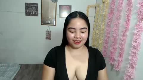 Snapshot of shamcysupsup chatting on February 1, 2025, 9:21 am Shamcy online show from February 1, 2025, 9:21 am