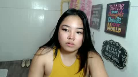 Snapshot of shamcysupsup chatting on February 17, 2025, 5:14 am Shamcy online show from February 17, 2025, 5:14 am