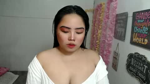 Snapshot of shamcysupsup chatting on February 28, 2025, 9:36 am Shamcy online show from February 28, 2025, 9:36 am