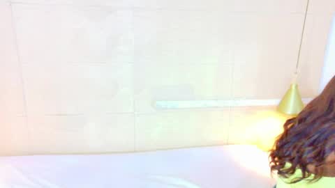 Catalina online show from April 9, 2026, 6:35 pm