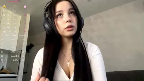 Viola online show from November 24, 2025, 7:30 am