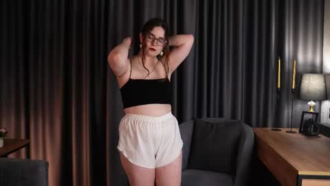 Maya3 online show from October 20, 2025, 11:43 am