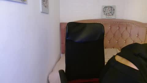 shanelle online show from February 14, 2025, 3:00 am