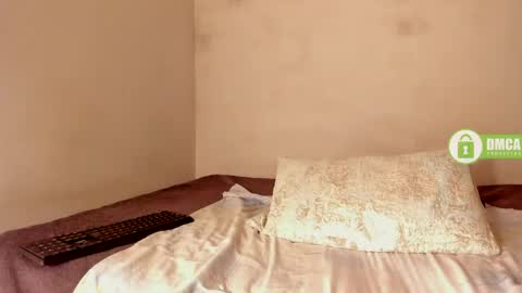 Snapshot of shaniblack chatting on April 28, 2026, 2:27 am Danna online show from April 28, 2026, 2:27 am