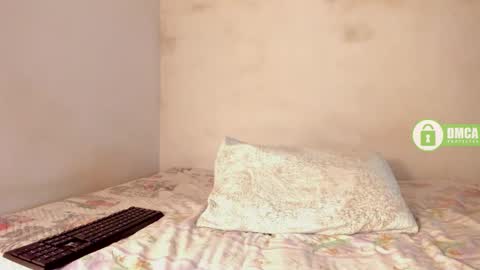 Snapshot of shaniblack chatting on May 13, 2026, 9:44 pm Danna online show from May 13, 2026, 9:44 pm