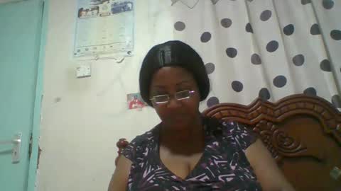 Snapshot of shanice_joy chatting on November 12, 2025, 3:56 pm Joy online show from November 12, 2025, 3:56 pm