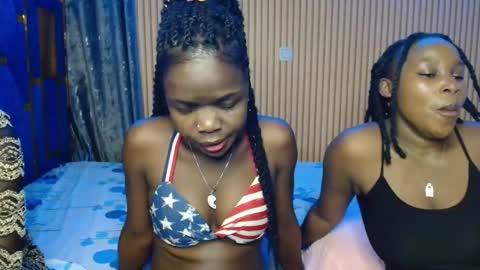 Shaniz online show from November 17, 2025, 3:18 pm