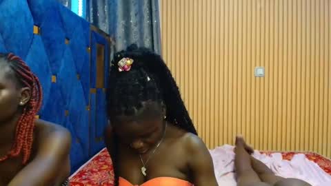 Shaniz online show from November 23, 2025, 4:34 am