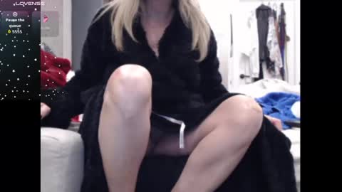 Shannon07 online show from November 6, 2025, 3:51 am