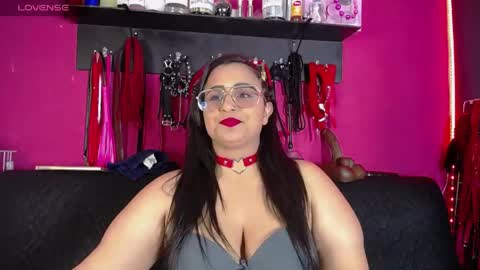 Snapshot of shannon_queen_ chatting on May 31, 2026, 3:36 am Shannon online show from May 31, 2026, 3:36 am