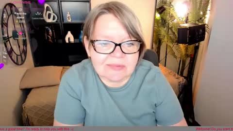 Snapshot of shannonshine chatting on May 16, 2026, 6:21 am Shannon online show from May 16, 2026, 6:21 am