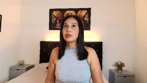 Snapshot of shanon_mature_ chatting on June 22, 2026, 7:11 pm Shanon online show from June 22, 2026, 7:11 pm