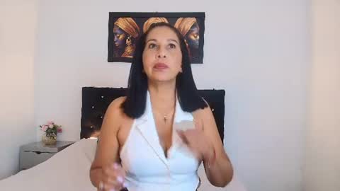 Snapshot of shanon_mature_ chatting on July 21, 2026, 7:49 pm Shanon online show from July 21, 2026, 7:49 pm