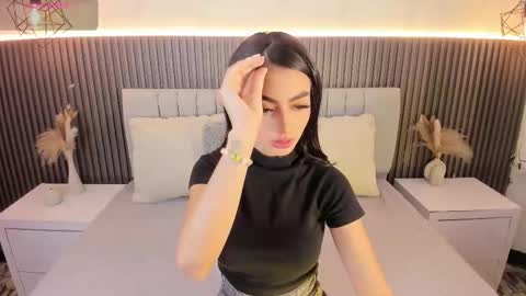 SHANON online show from September 23, 2025, 7:06 pm