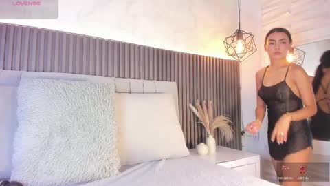 SHANON online show from October 28, 2025, 7:16 pm