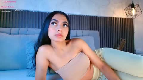 SHANON online show from April 14, 2026, 7:20 pm