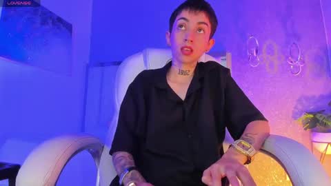 Snapshot of shantal_thompson21 chatting on May 20, 2026, 11:38 am Shantal online show from May 20, 2026, 11:38 am