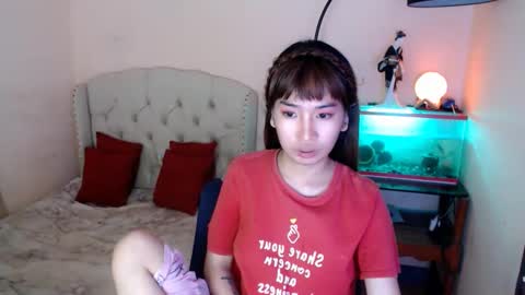 SHANTA FOX  s online show from March 10, 2025, 4:38 am