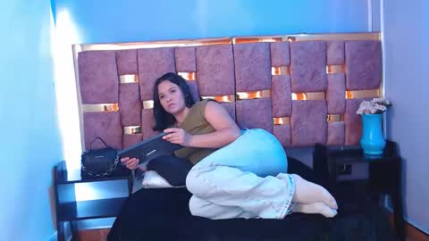 shantall 05 online show from January 7, 2026, 7:49 pm