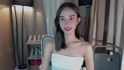 Snapshot of shantallfuckdoll chatting on May 3, 2026, 9:37 am shantallfuckdoll online show from May 3, 2026, 9:37 am