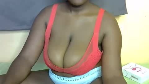 shante_dixon online show from November 6, 2025, 5:58 pm