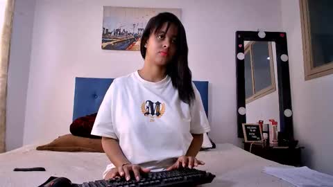 shara_soul online show from November 28, 2025, 2:42 pm