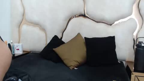 shariff_ online show from February 2, 2025, 1:52 pm