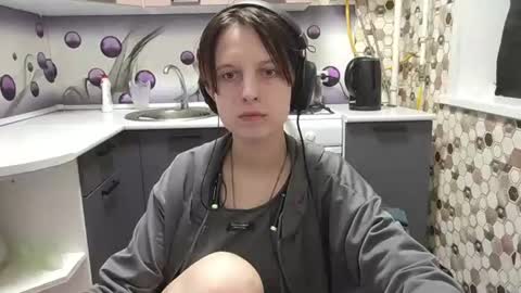 Snapshot of sharleenyodis chatting on July 1, 2026, 5:56 pm Sara online show from July 1, 2026, 5:56 pm