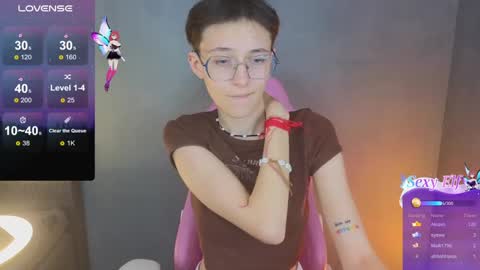 Snapshot of sharli_rose chatting on December 11, 2024, 7:46 pm Sharli online show from December 11, 2024, 7:46 pm