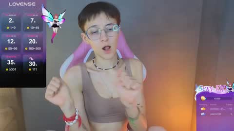 Snapshot of sharli_rose chatting on December 13, 2024, 6:59 pm Sharli online show from December 13, 2024, 6:59 pm