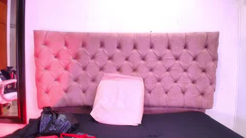 Sharlott online show from January 31, 2025, 11:56 am