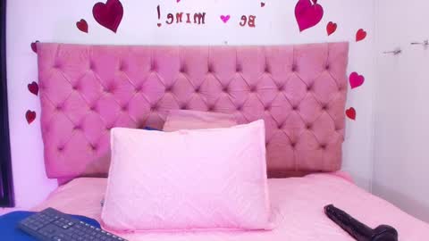 Sharlott online show from February 18, 2025, 11:55 am