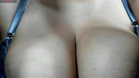 sharlotte  online show from January 15, 2025, 10:35 pm