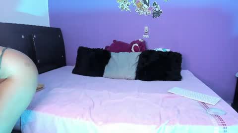 Snapshot of sharon__fire chatting on July 29, 2026, 3:32 pm sharon fire online show from July 29, 2026, 3:32 pm