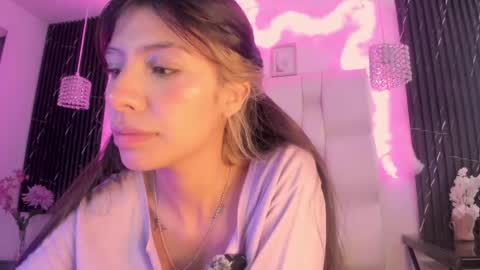 Snapshot of sharon_justin_ chatting on May 19, 2026, 6:58 pm Sharon online show from May 19, 2026, 6:58 pm
